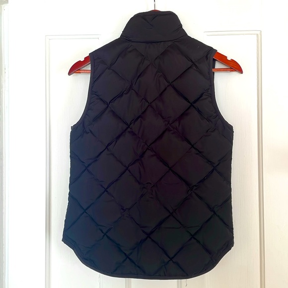 J Crew XXS petite puffer vest black and gold like new never washed - Picture 4 of 4